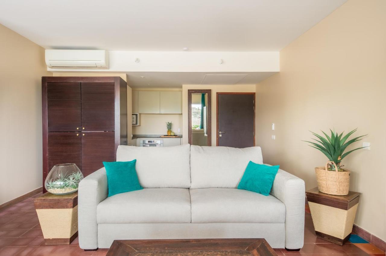 Suites Anagani Le François Εξωτερικό φωτογραφία